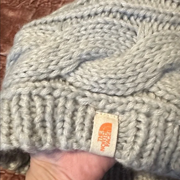 North Face Beanies Lot - Picture 7 of 8